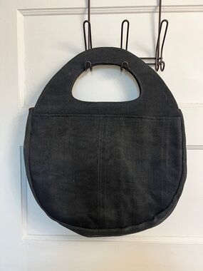 Black Round structural Stylish Tote